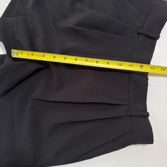 Abercrombie Curve Love Sloane Tailored Short Black NWT Size 4 - Picture 10 of 12
